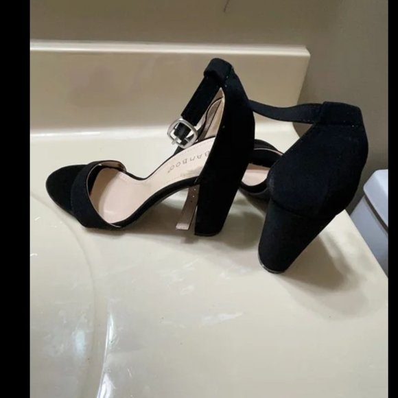 BAMBOO Women's Strap Heeled Sandal US 5.5 - Picture 3 of 4